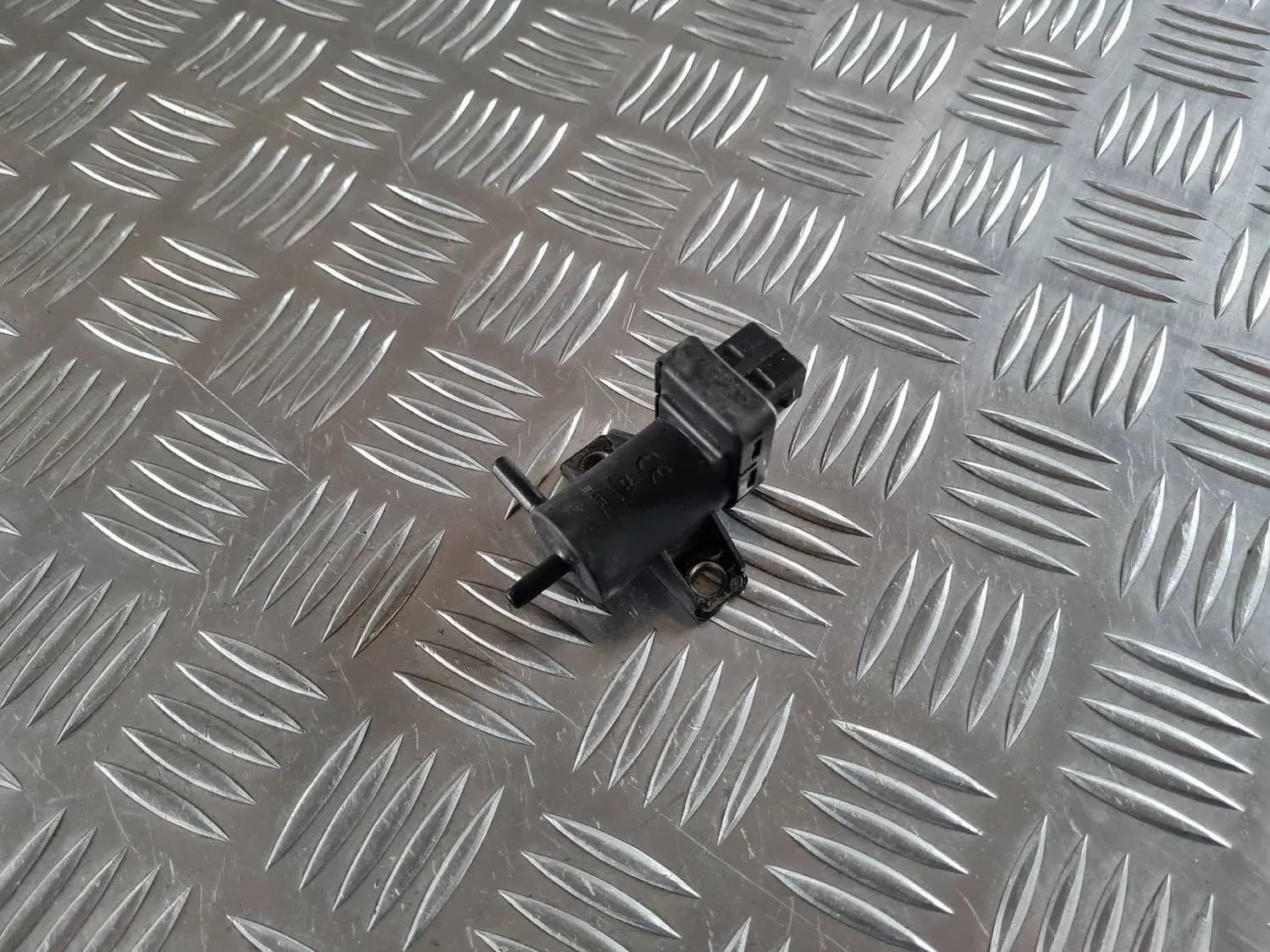 Solenoid vacuum valve RENAULT SCENIC III 2011 - foto 2