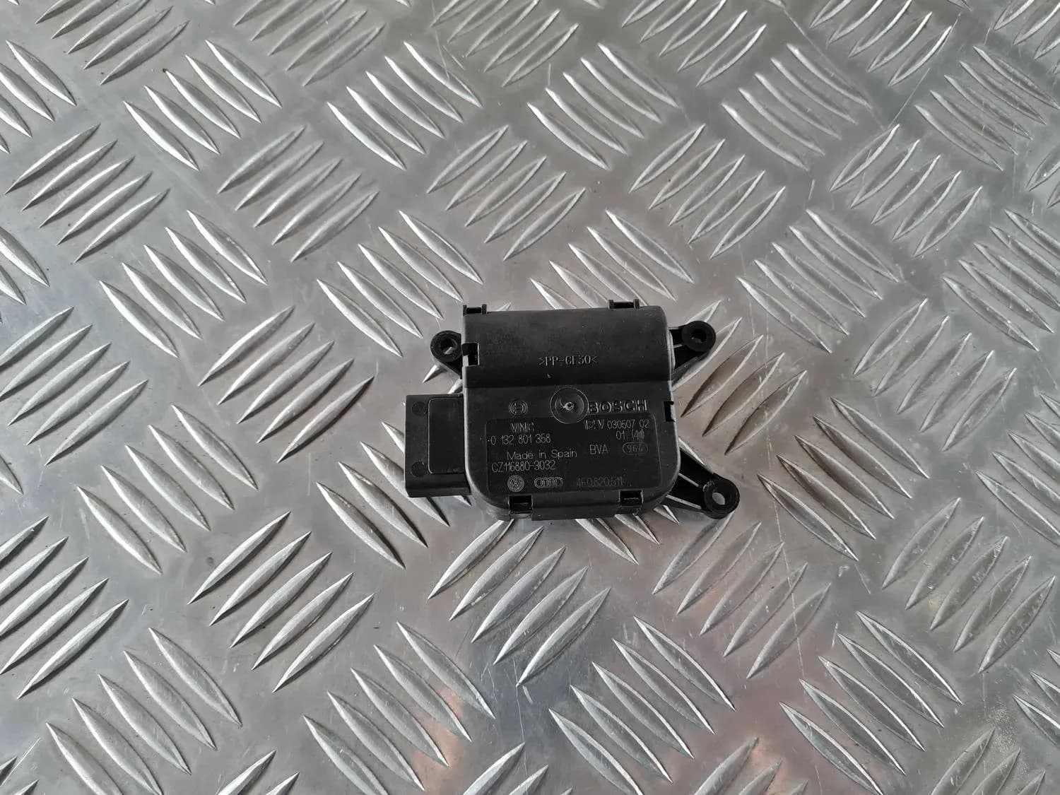 Heating system actuator AUDI A6 2008 - foto 1