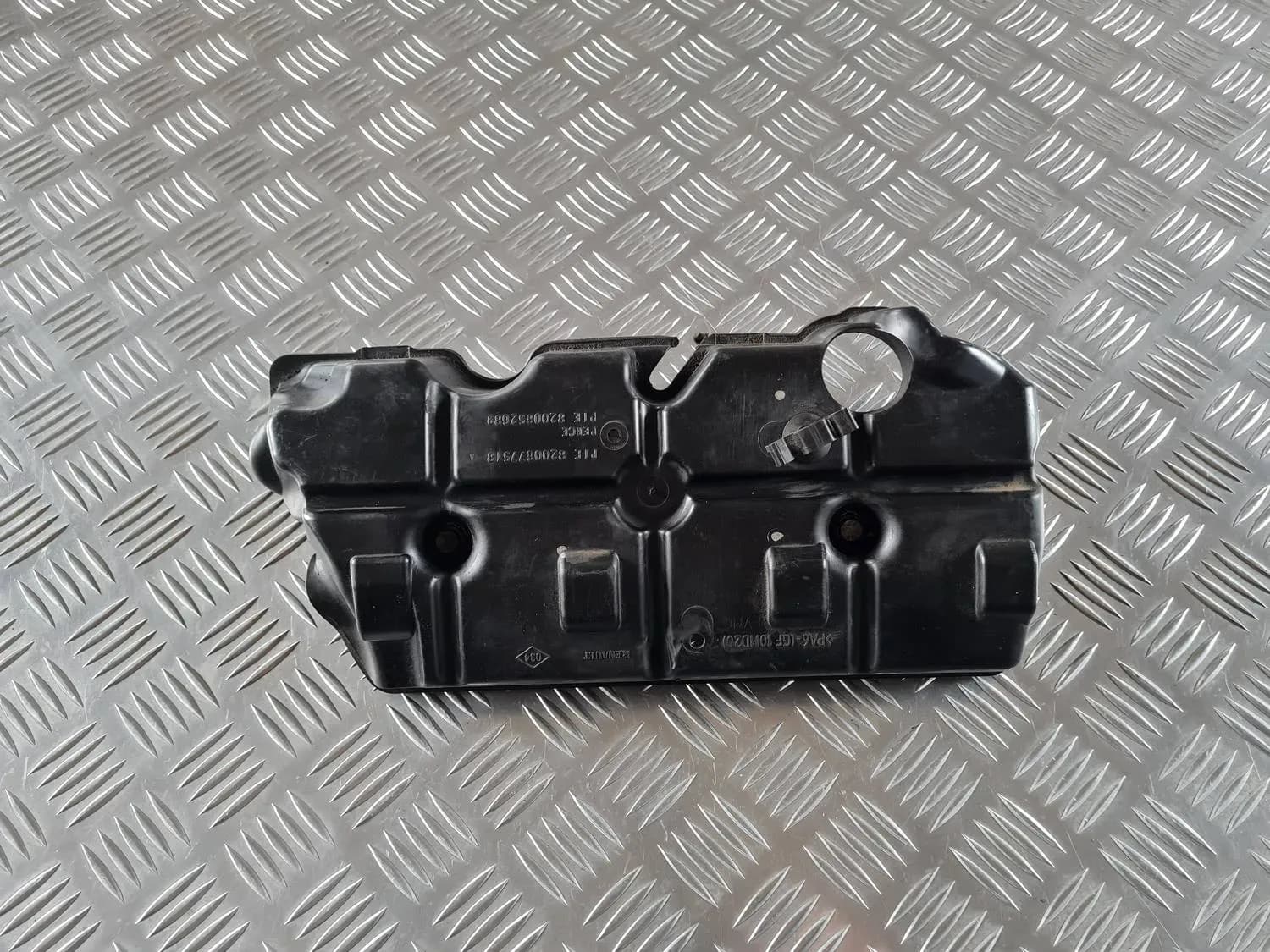 Head cover (valve) RENAULT SCENIC III 2011 - foto 4