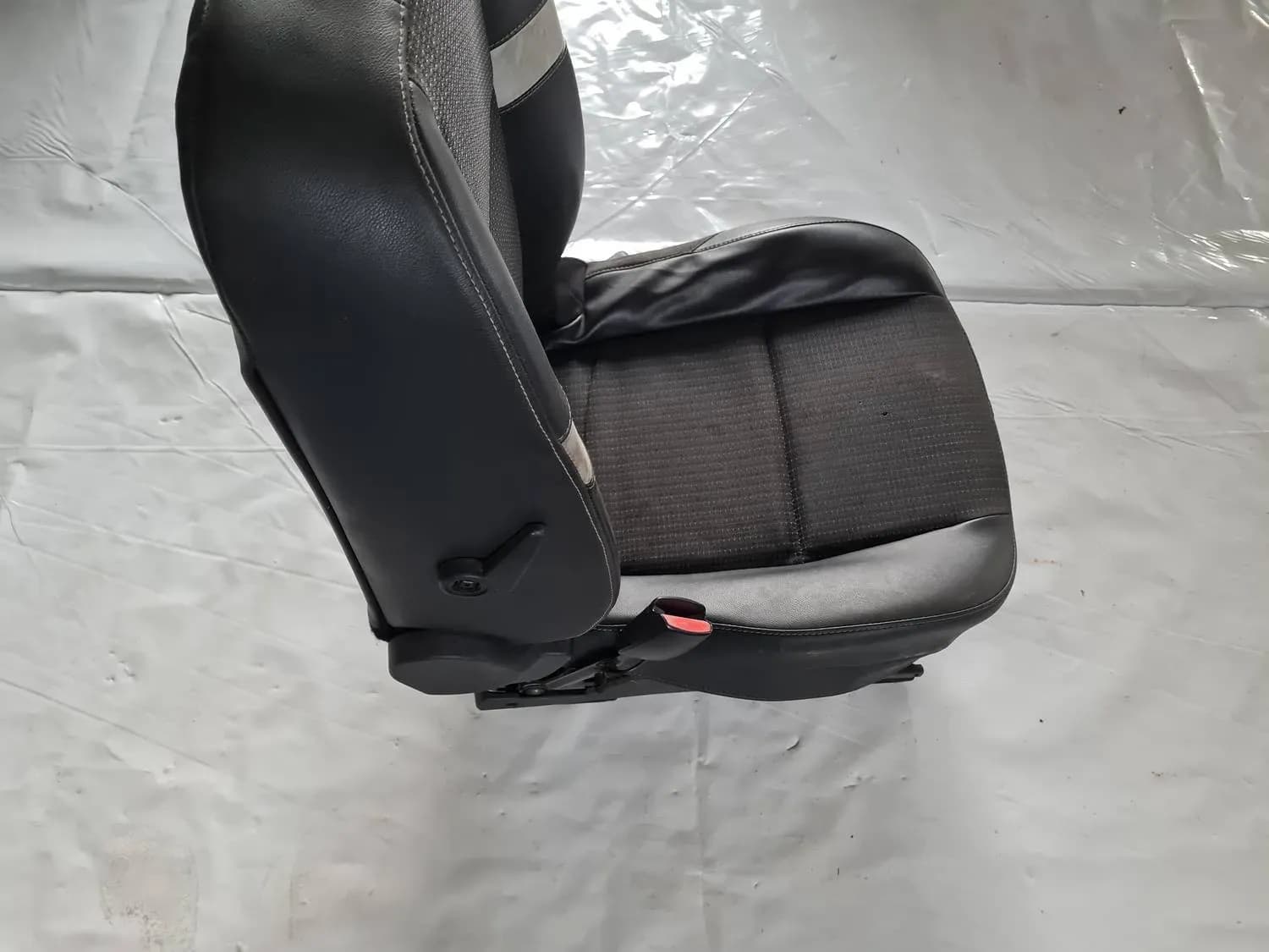 Front left seat RENAULT SCENIC III 2011 - foto 1