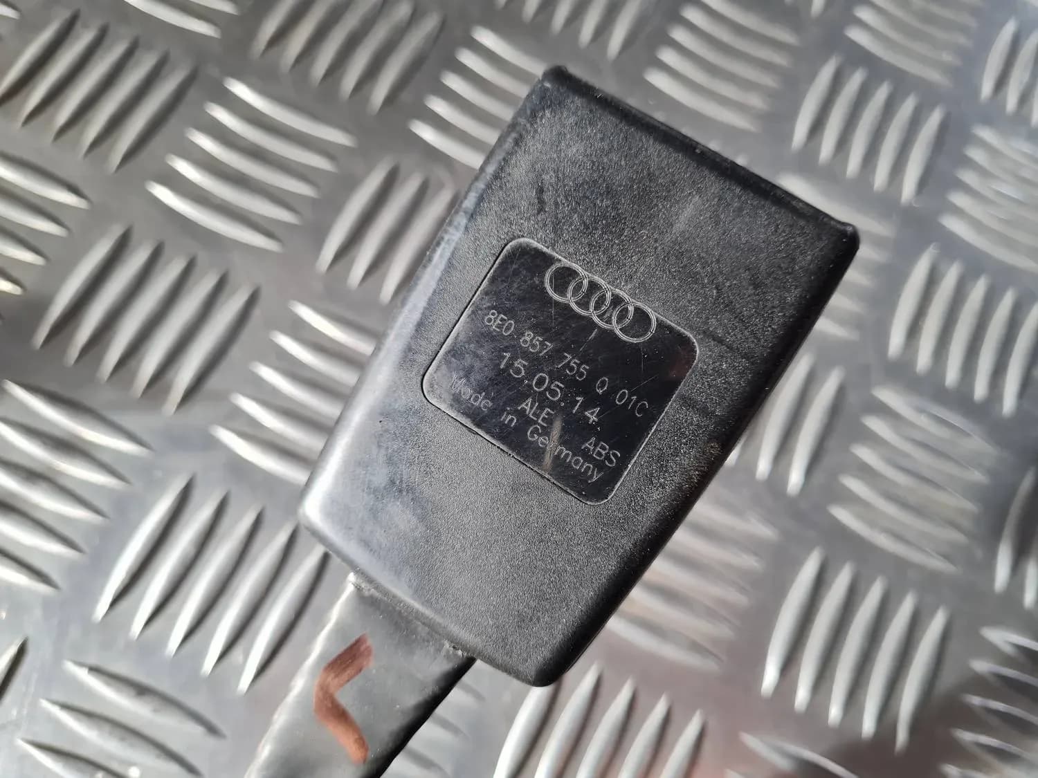 Front seat belt buckle AUDI A6 2008 - foto 4