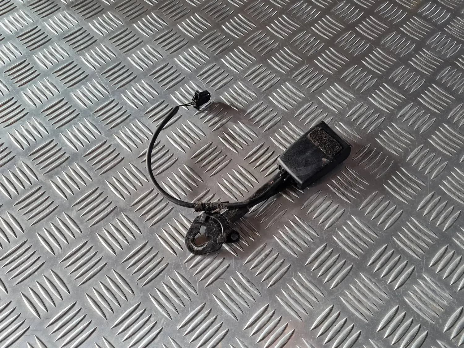 Front seat belt buckle AUDI A6 2008 - foto 1