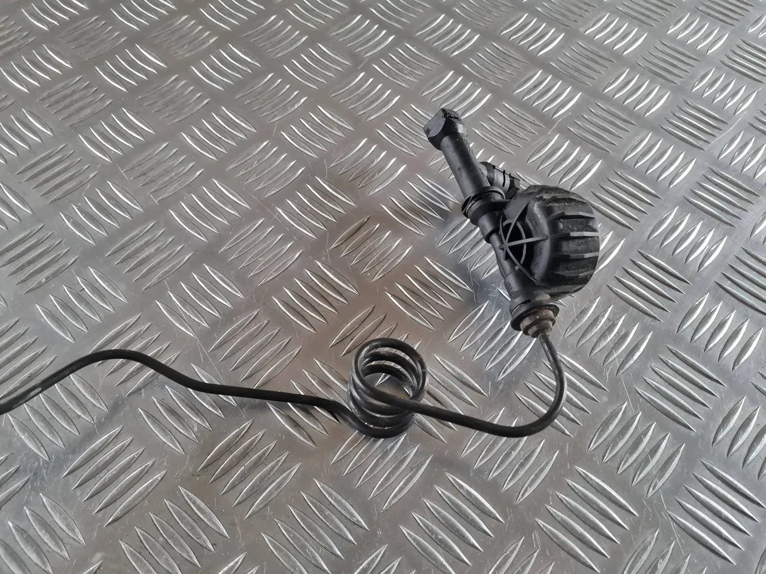 Clutch master cylinder pipe RENAULT SCENIC III 2011 - foto 3