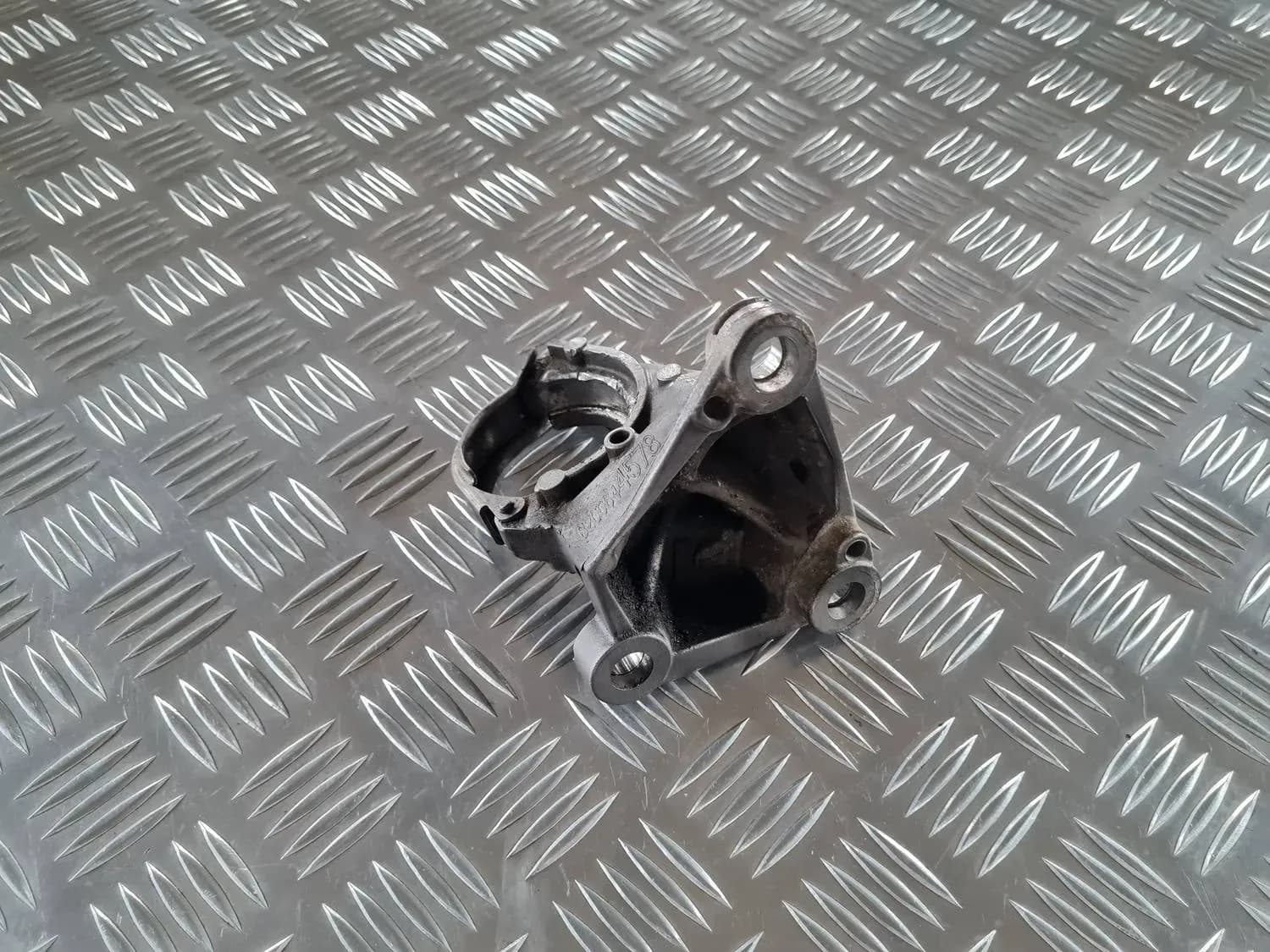 Front half-axle bracket RENAULT SCENIC III 2011 - foto 5