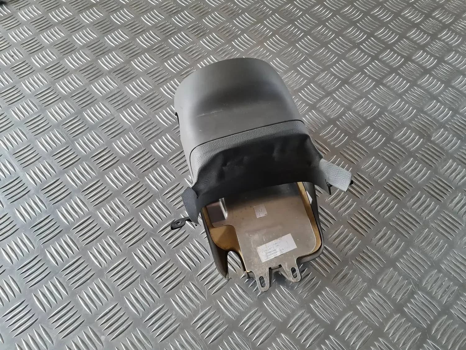 Steering column dust cover AUDI A6 2008 - foto 5