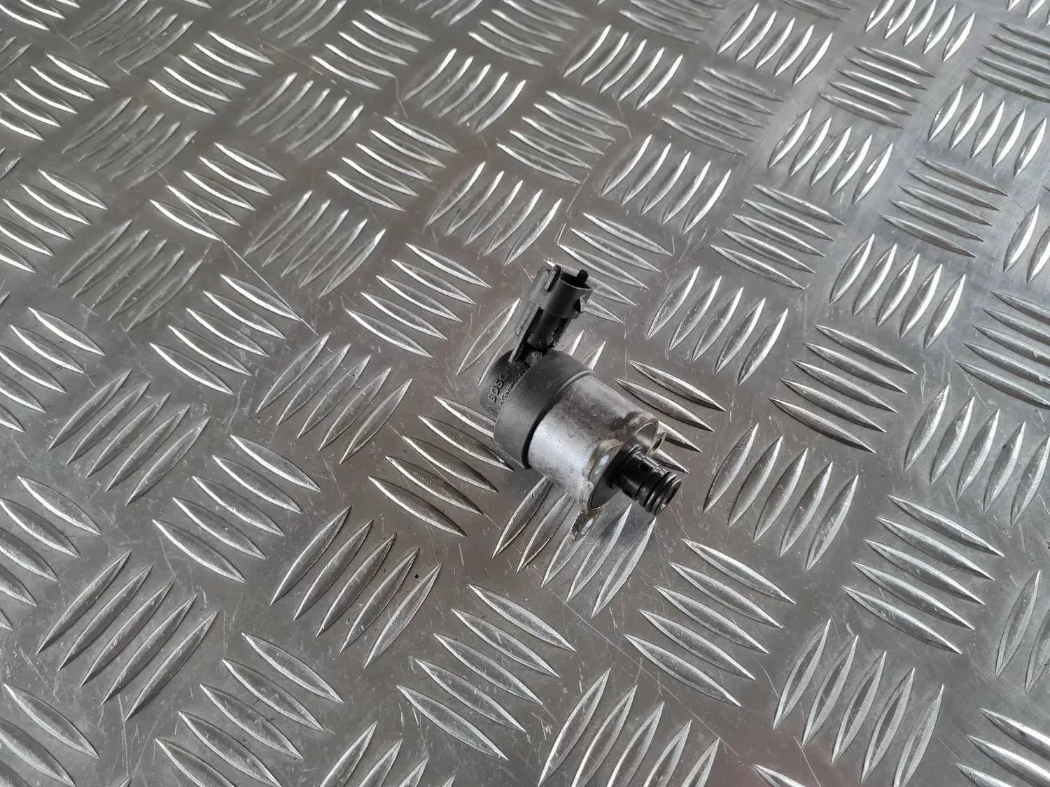 Fuel pressure sensor RENAULT SCENIC III 2011 - foto 1