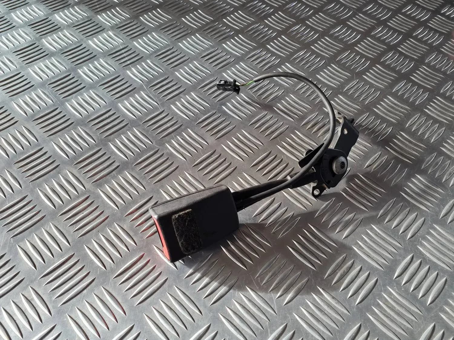Front seat belt buckle AUDI A6 2008