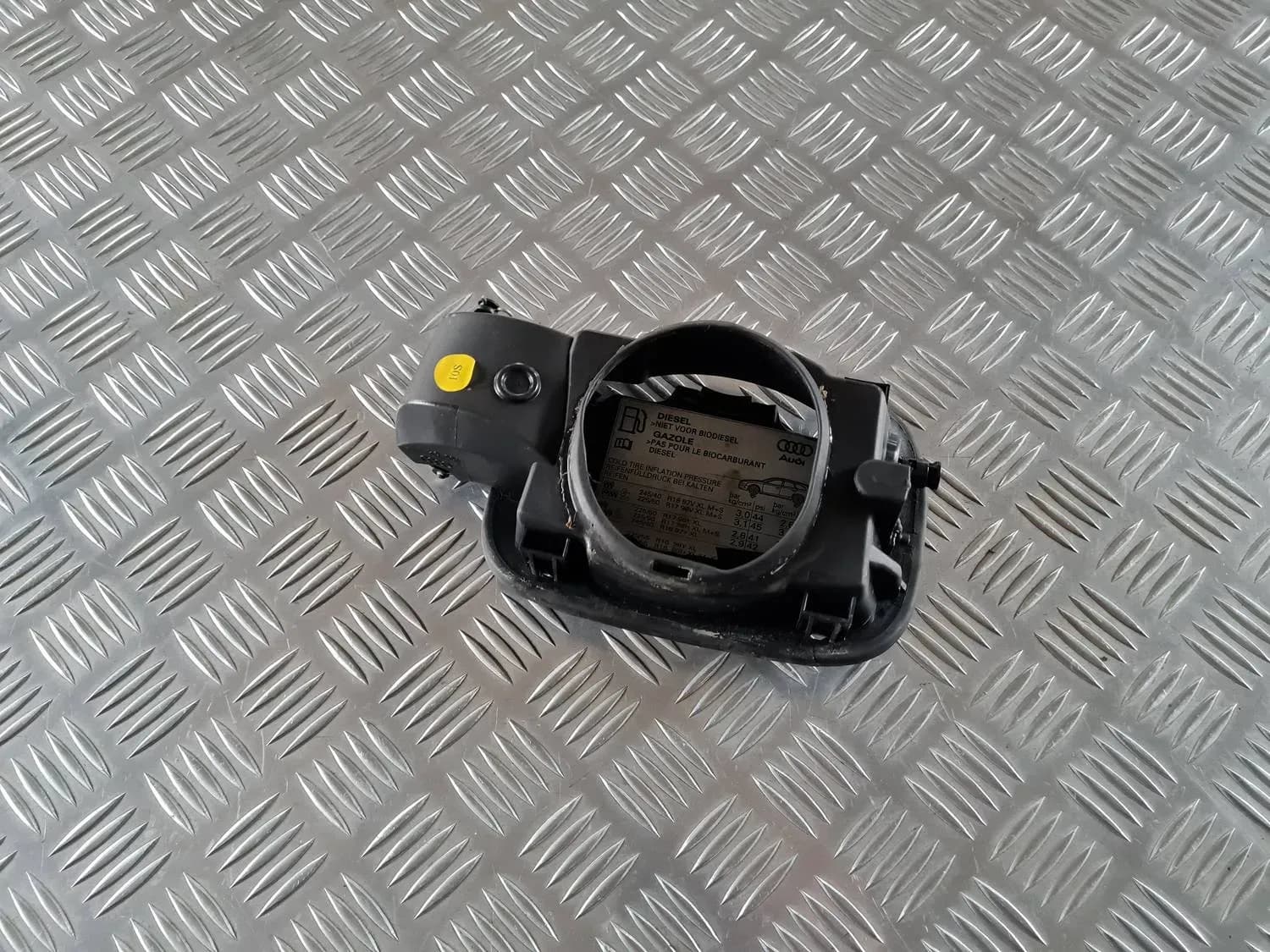 Fuel tank cap AUDI A6 2008 - foto 3