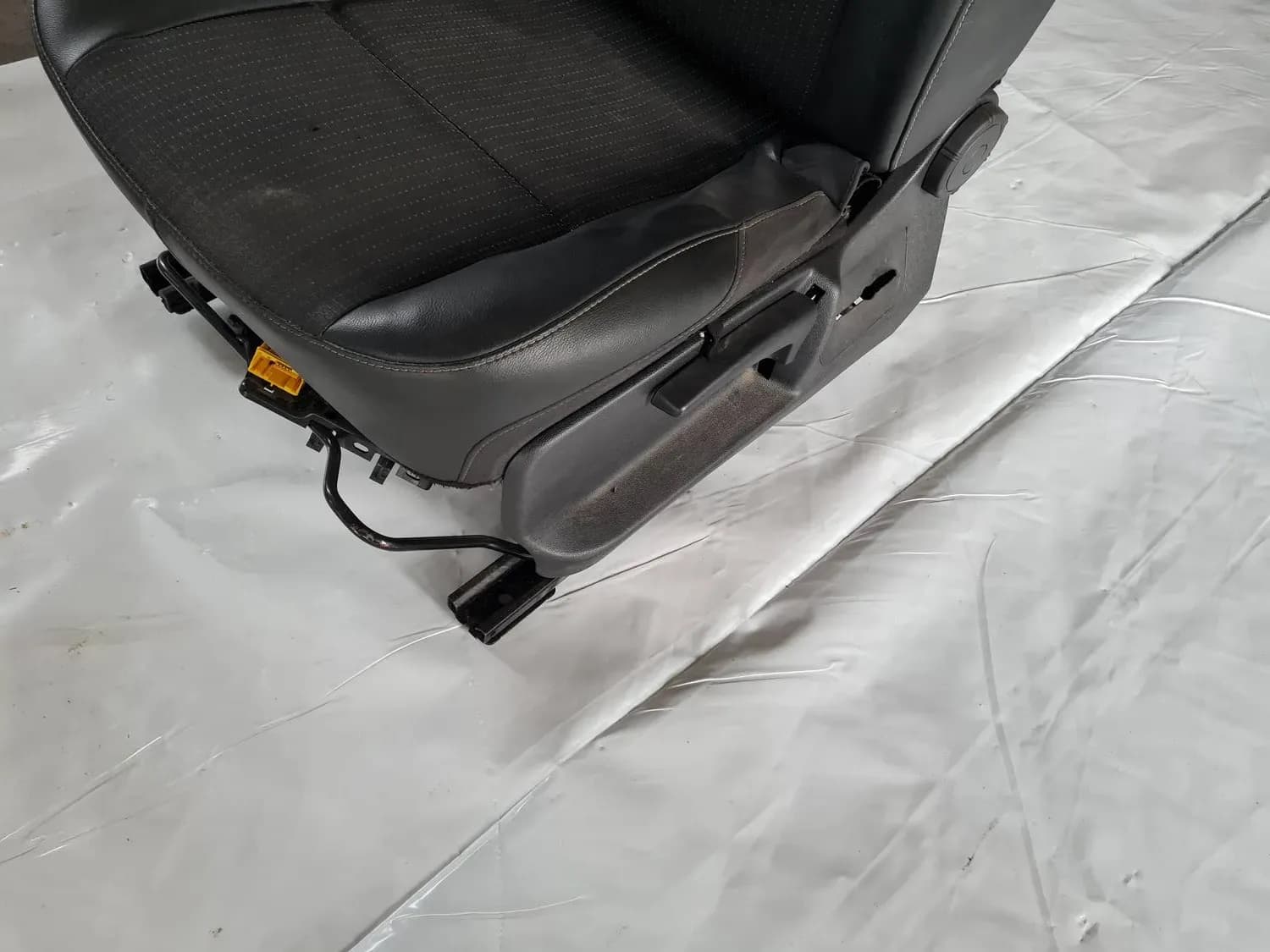 Front left seat RENAULT SCENIC III 2011 - foto 2