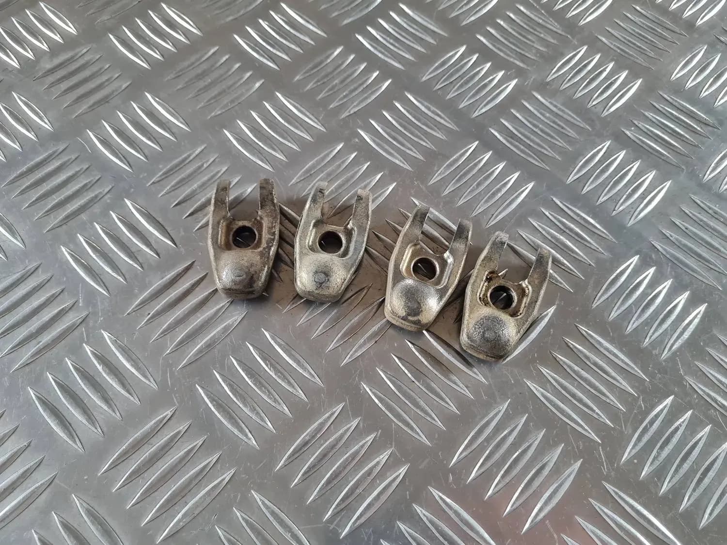 Fuel injector nozzle holder RENAULT SCENIC III 2011 - foto 2