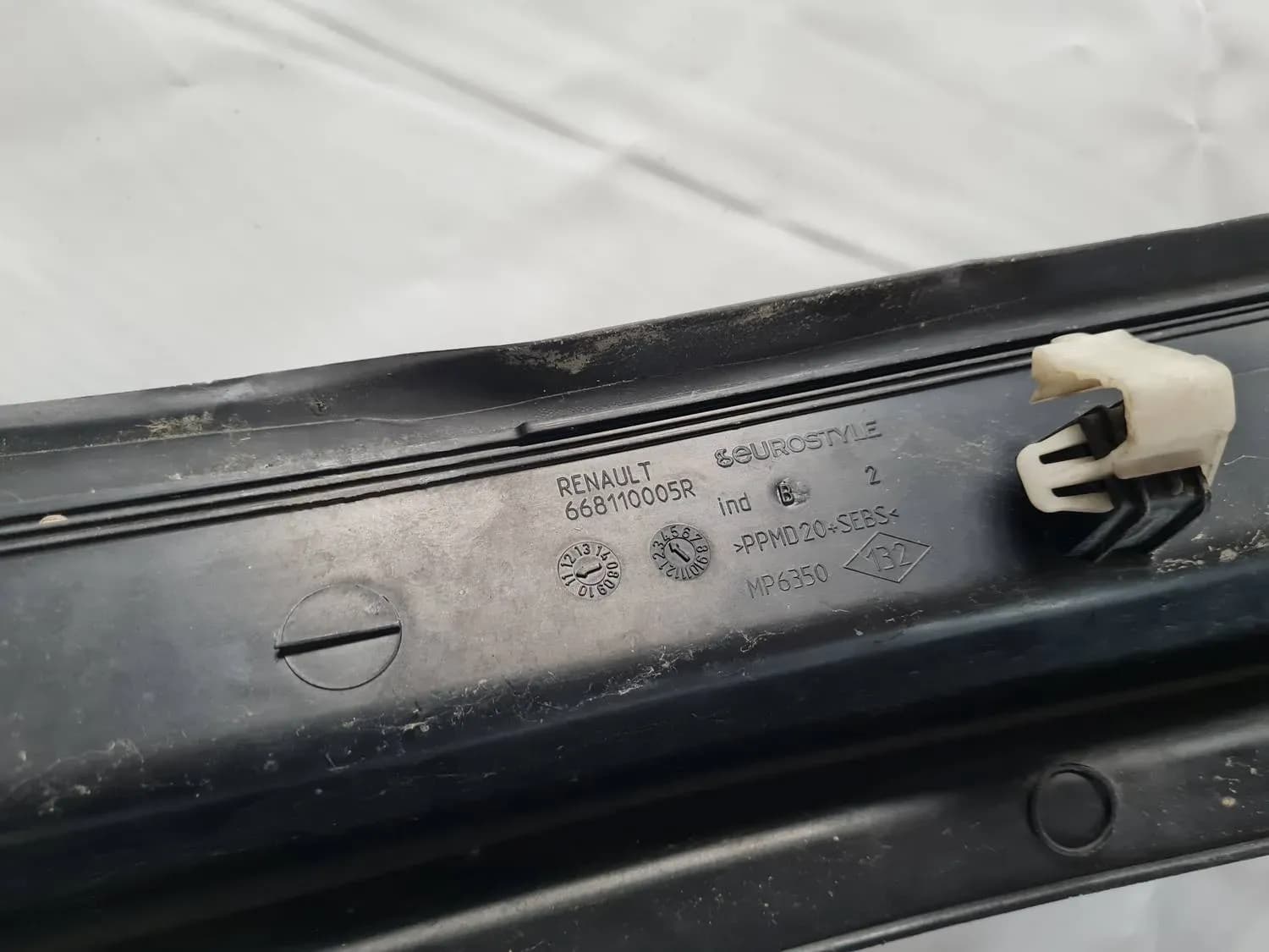 Windshield drainage RENAULT SCENIC III 2011 - foto 3