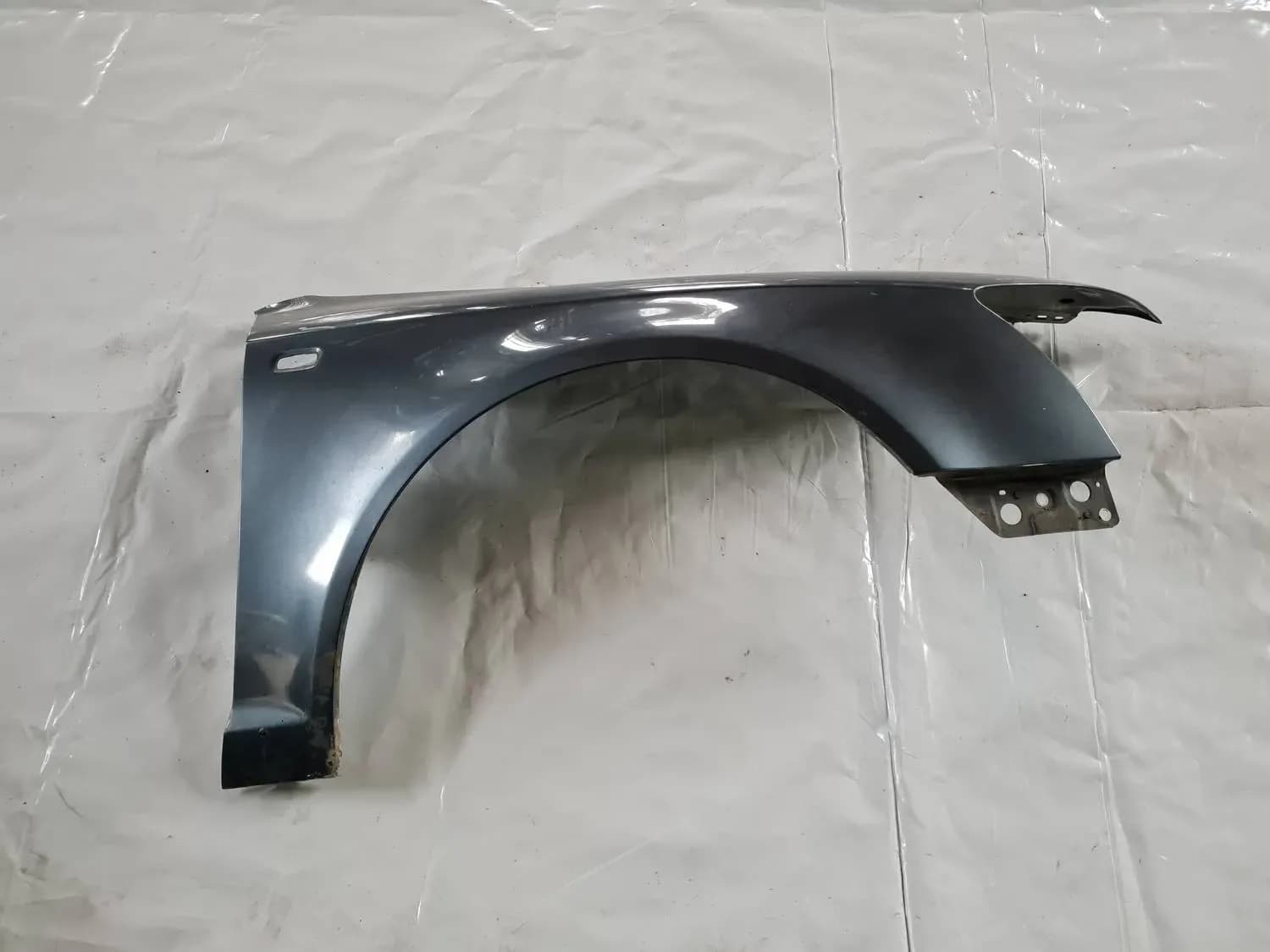 Front right wing AUDI A6 2008 - foto 1