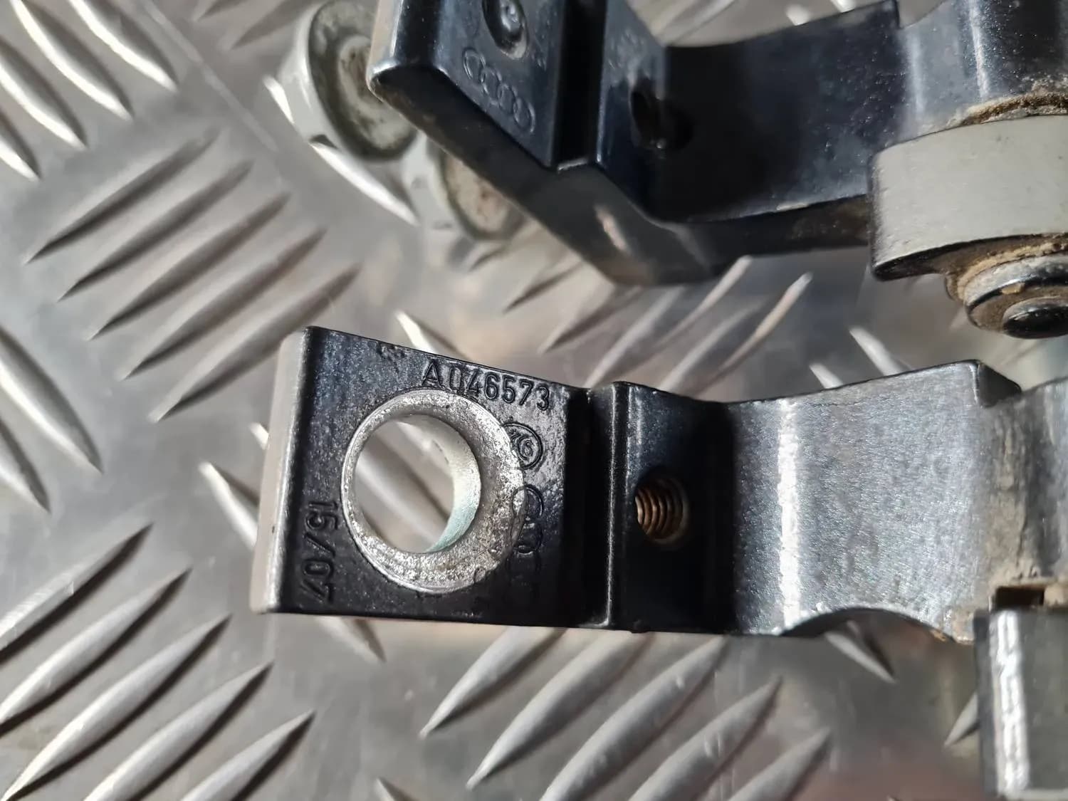 Door hinge AUDI A6 2008 - foto 4