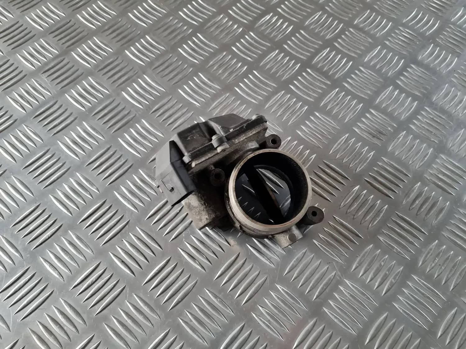 Throttle valve AUDI A6 2008 - foto 3