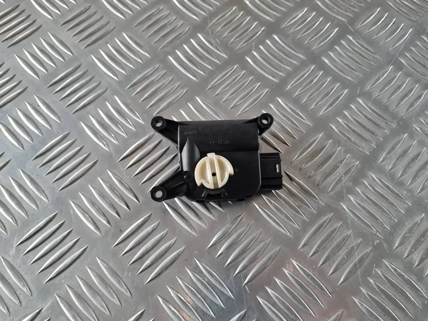 Heating system actuator AUDI A6 2008 - foto 3