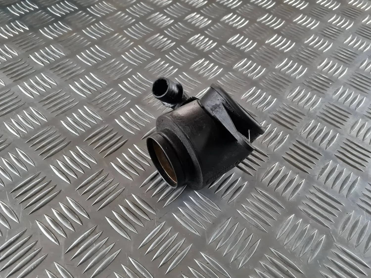 Air filter resonator AUDI A6 2008 - foto 3