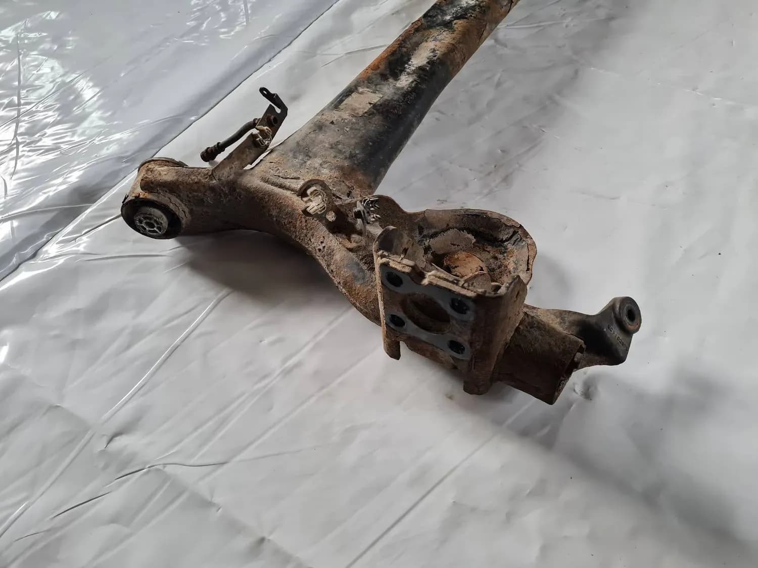 Rear axle/Rear subframe RENAULT SCENIC III 2011 - foto 5