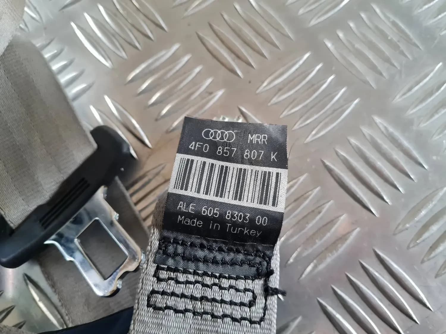 Rear middle seat belt AUDI A6 2008 - foto 3