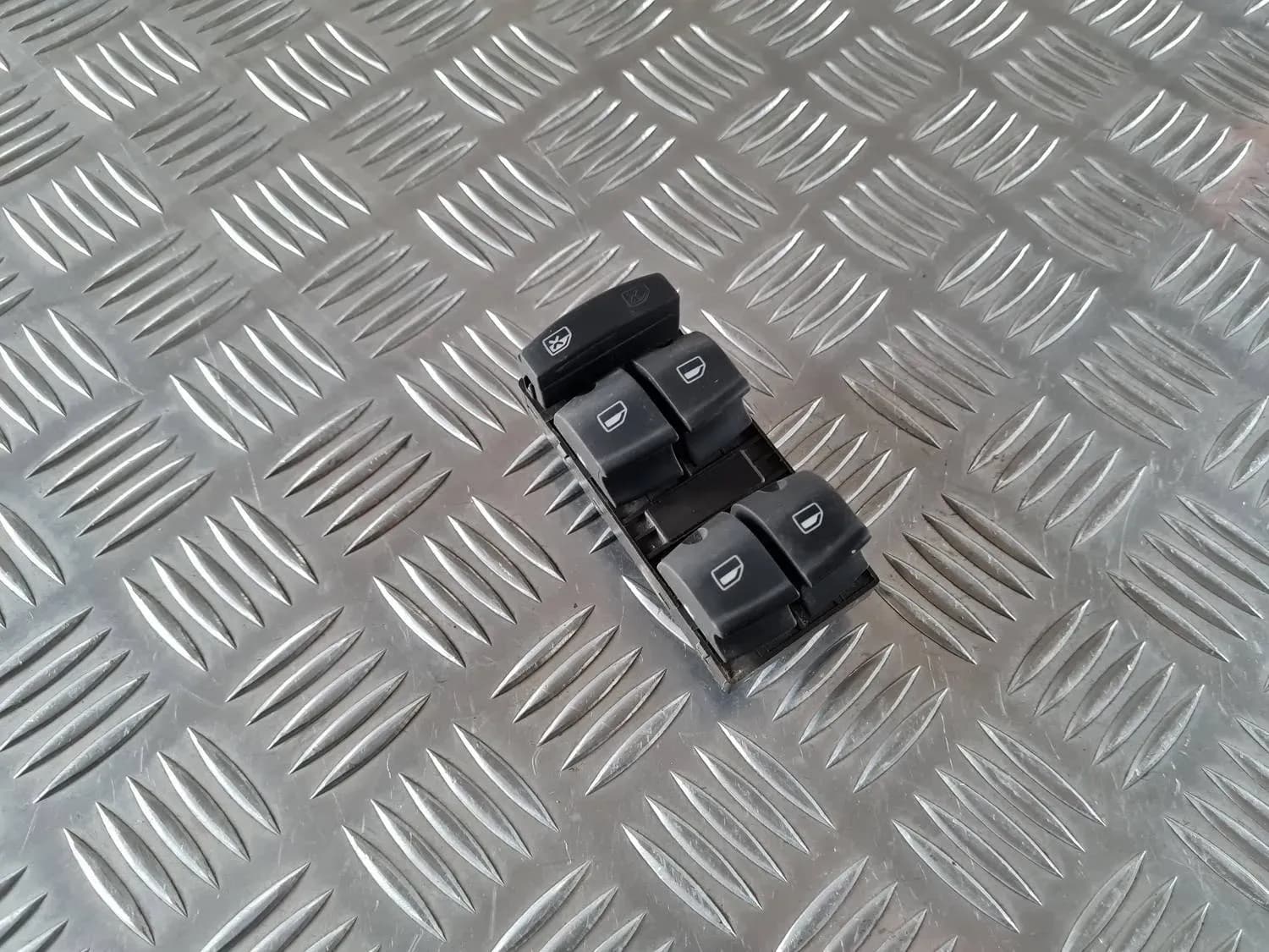 Driver's door switch buttons AUDI A6 2008 - foto 2