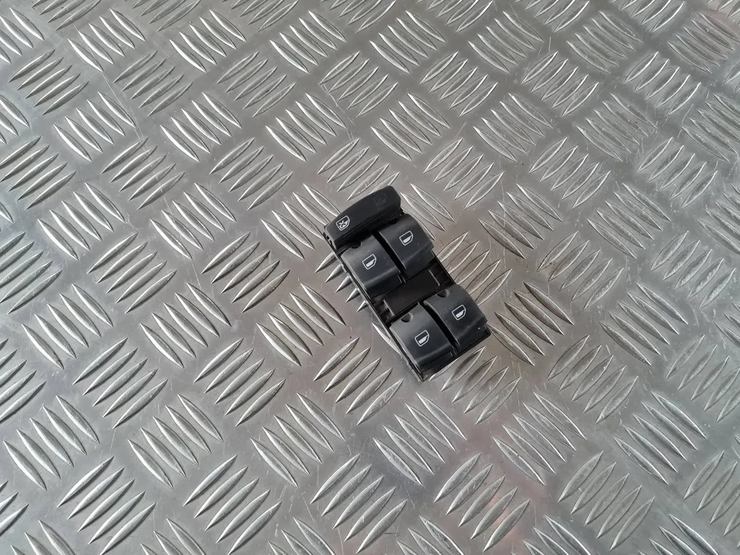 Driver's door switch buttons AUDI A6 2008 - foto 1