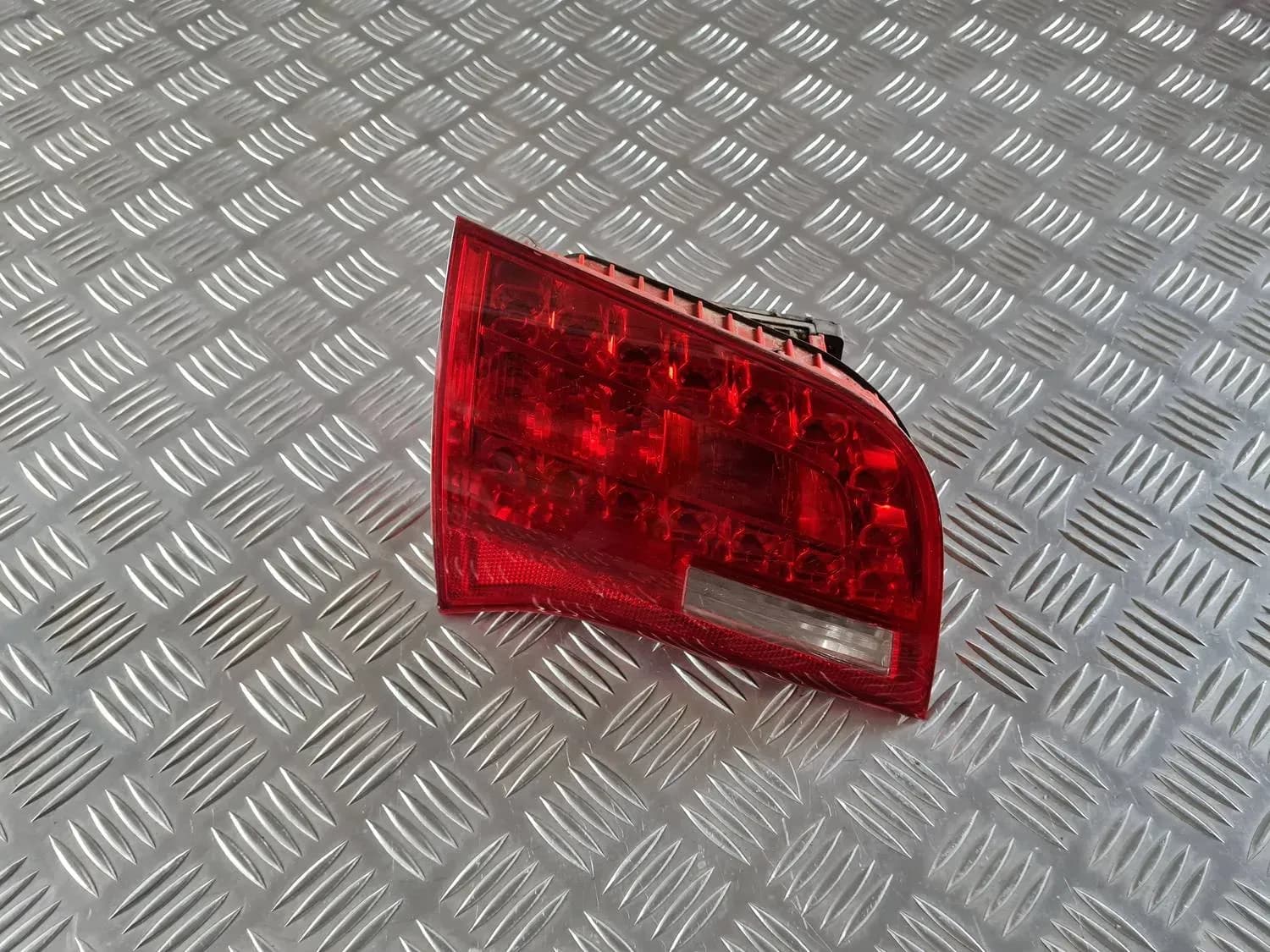 Trunk headlight, left AUDI A6 2008 - foto 1