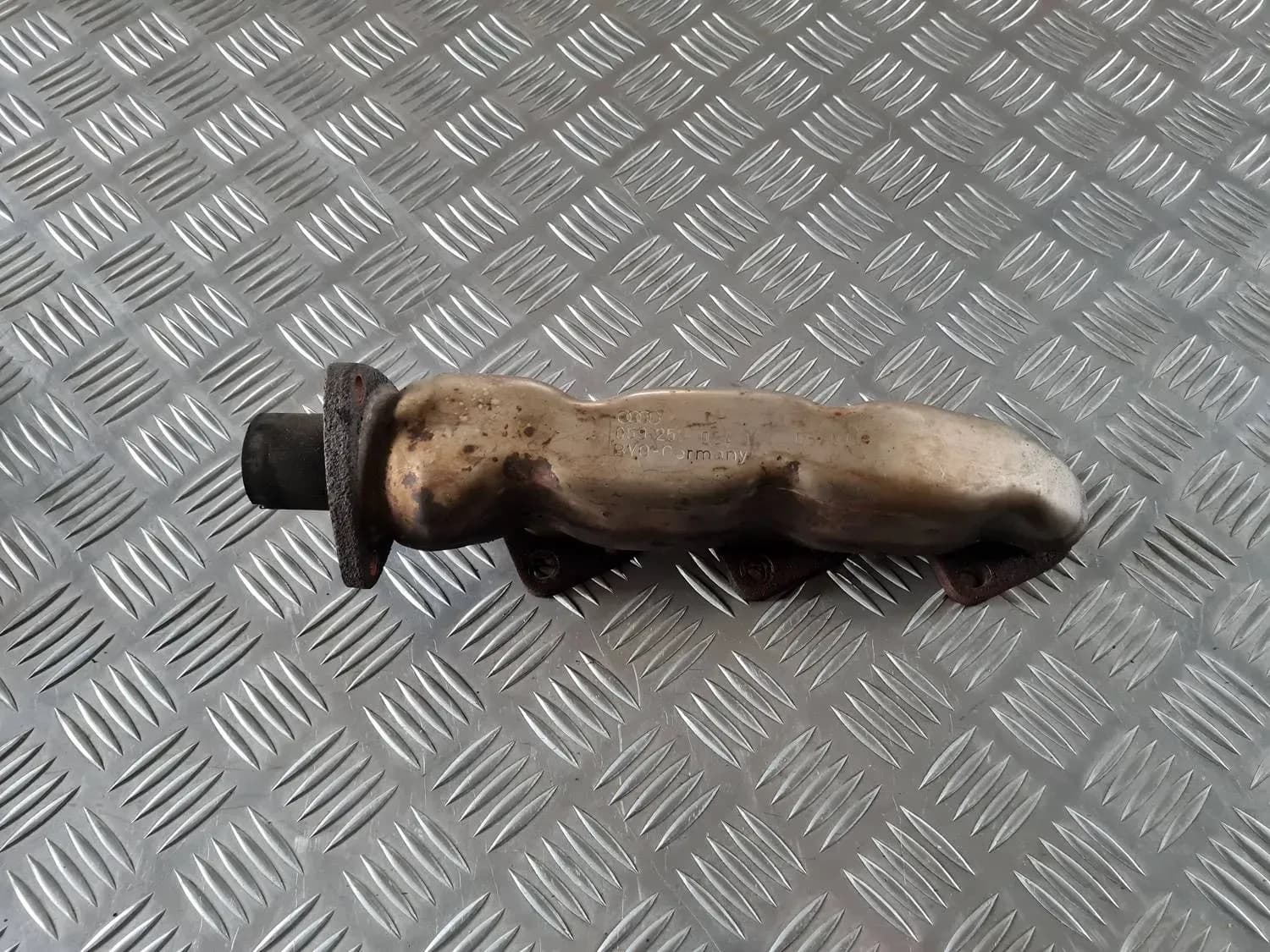 Exhaust manifold AUDI A6 2008 - foto 3