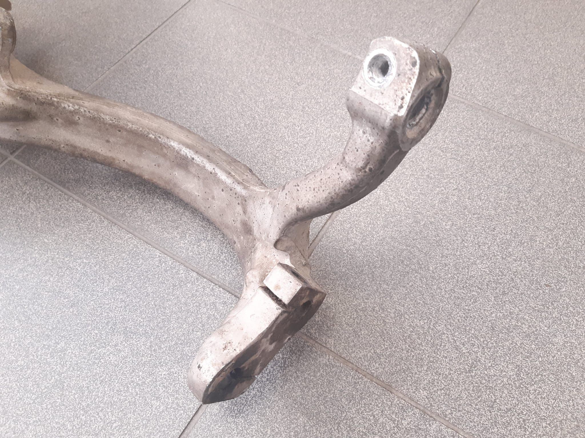 Steering knuckle front right AUDI A6 2008 - foto 4