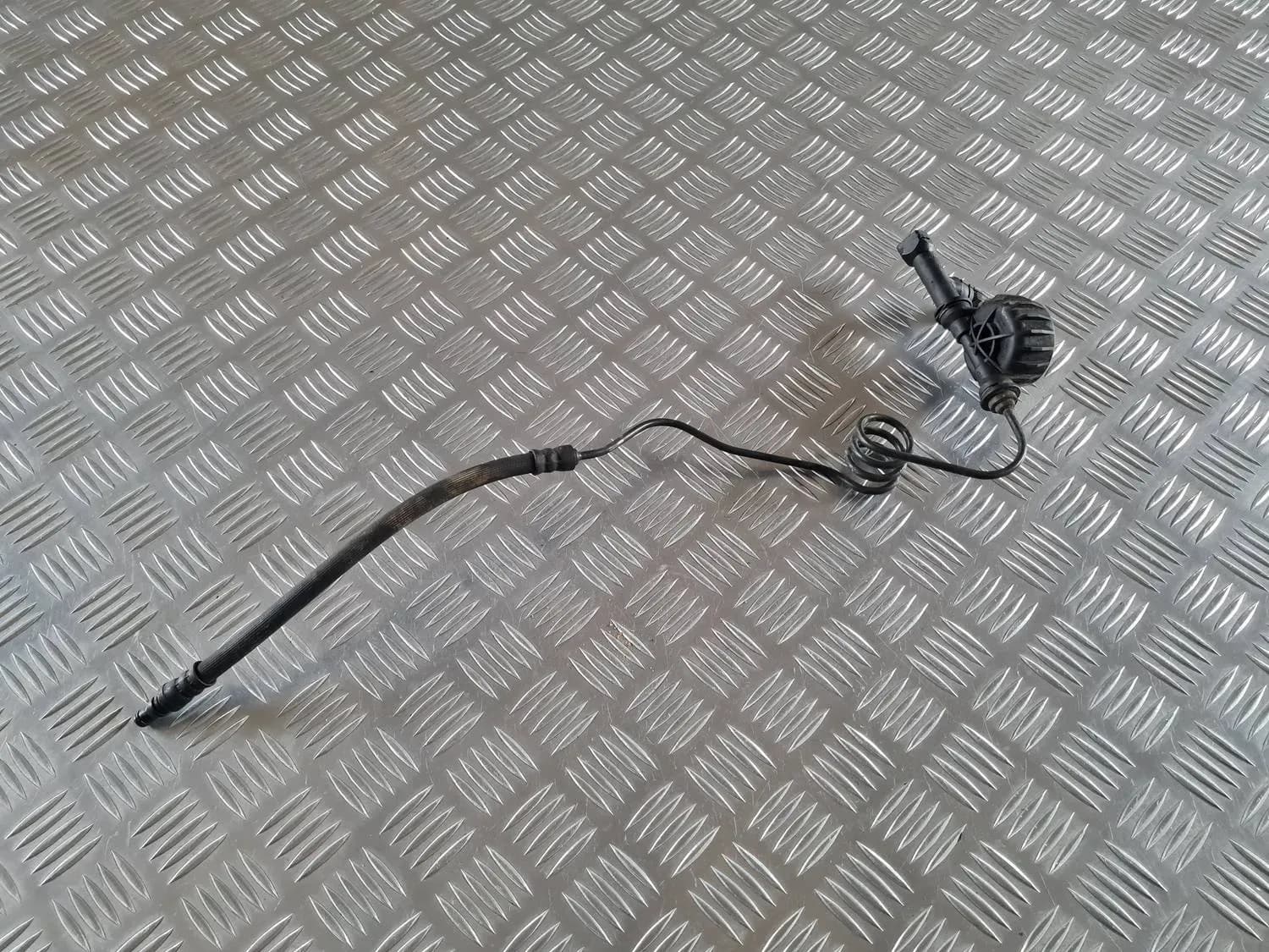 Clutch master cylinder pipe RENAULT SCENIC III 2011 - foto 1