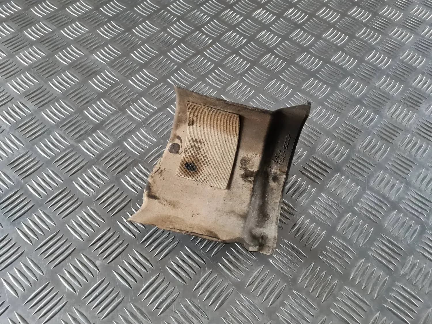 Half axle guard AUDI A6 2008