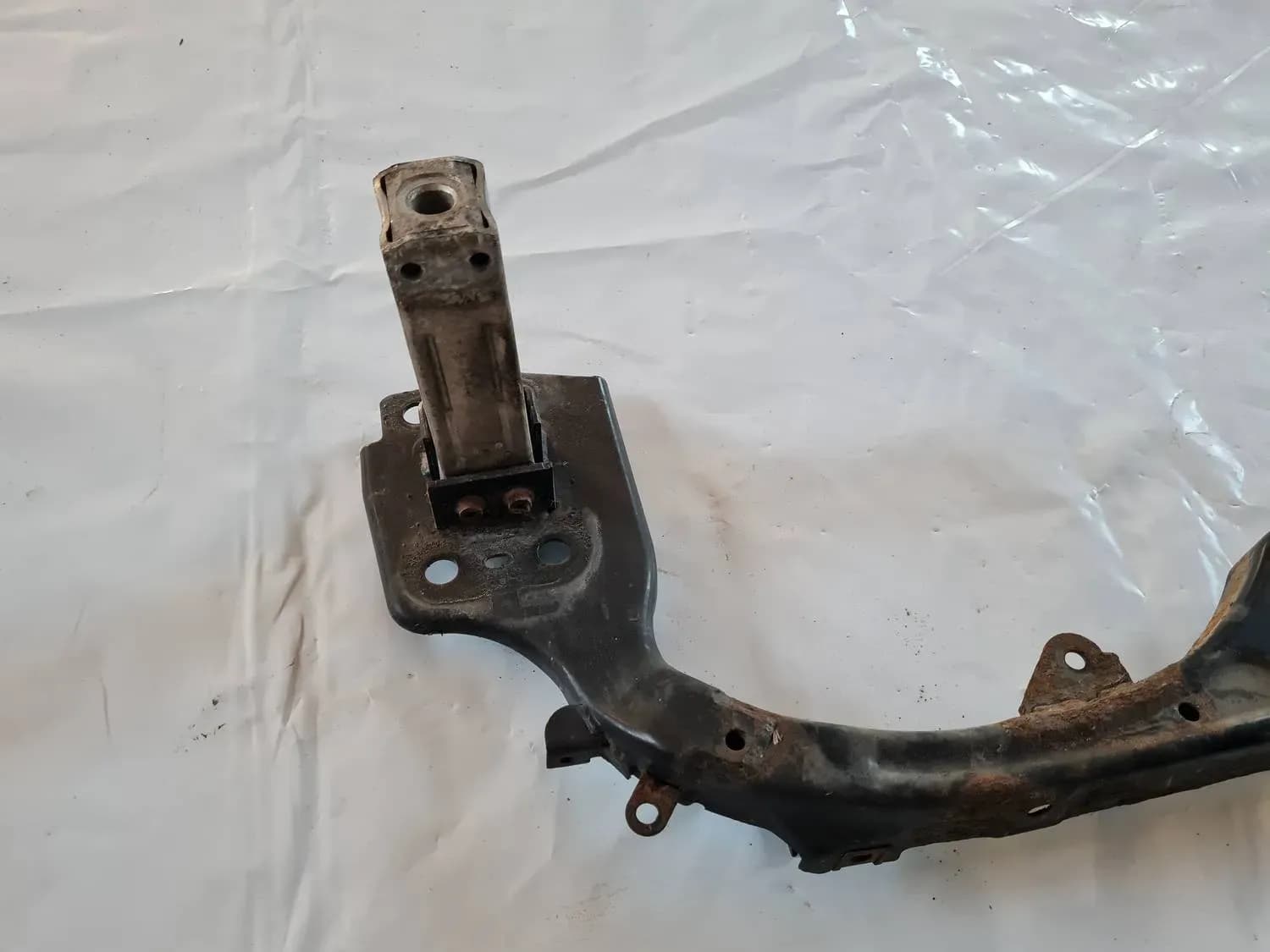 Front radiator cross-member AUDI A6 2008 - foto 8