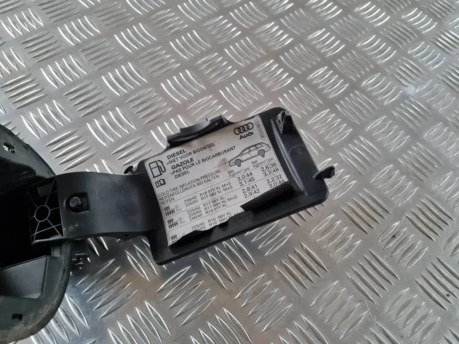 Fuel tank cap AUDI A6 2008 - foto 5