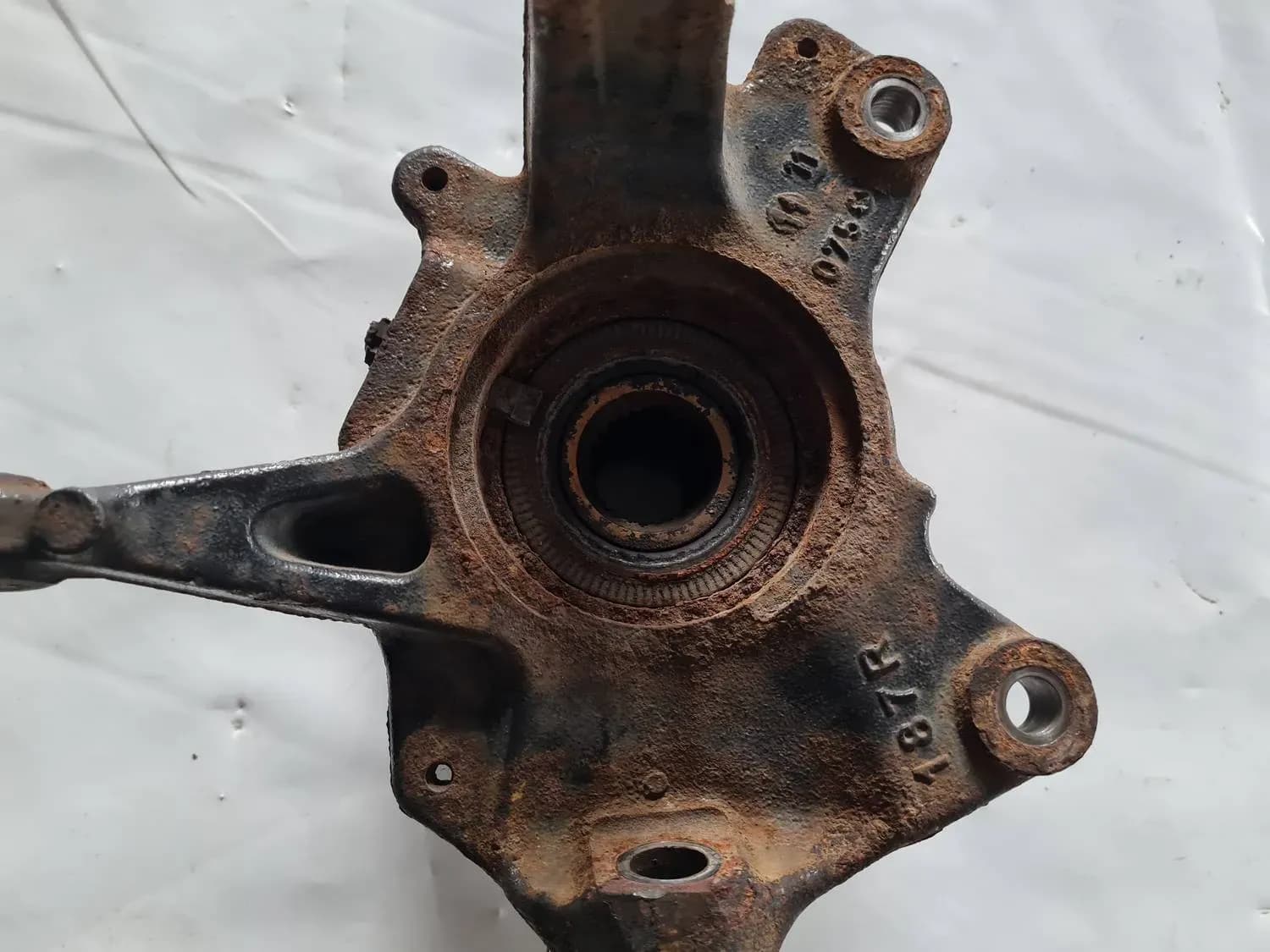 Steering knuckle front left RENAULT SCENIC III 2011 - foto 2