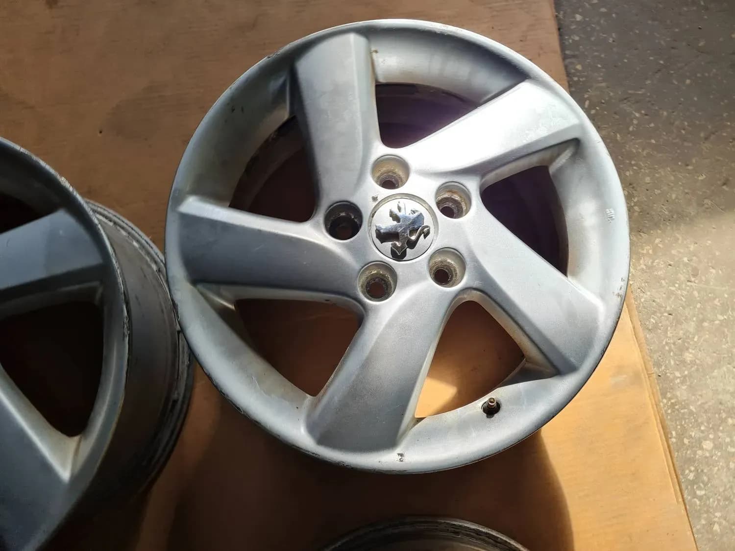 Alloy wheels - light alloy (set) RENAULT SCENIC III 2011 - foto 4