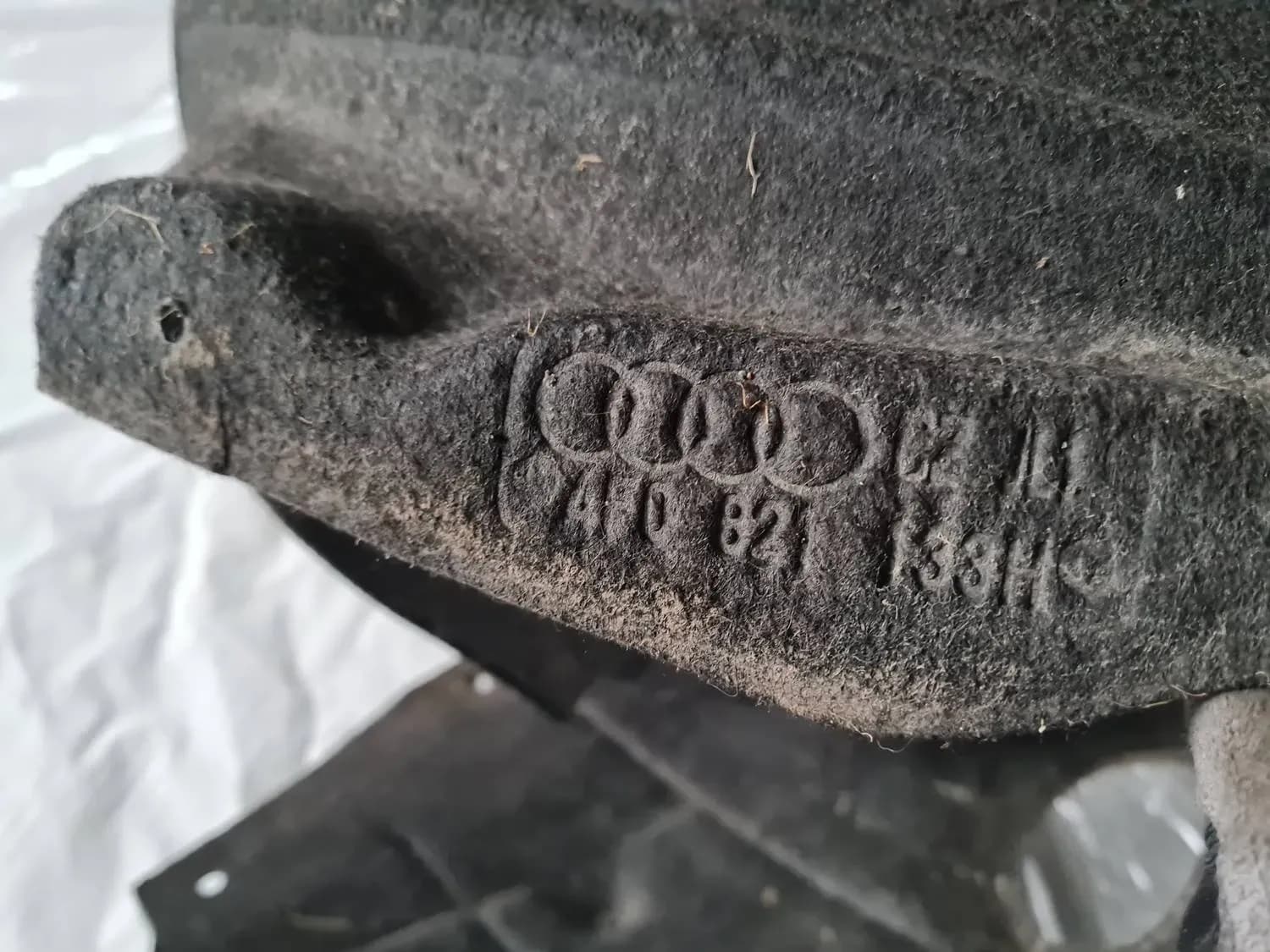 Front Right Inner Fender AUDI A6 2008 - foto 2
