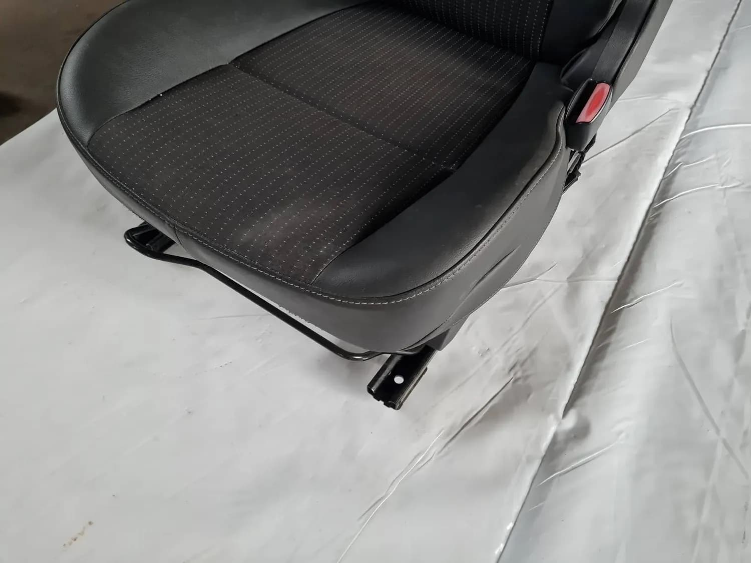 Front right seat RENAULT SCENIC III 2011 - foto 4