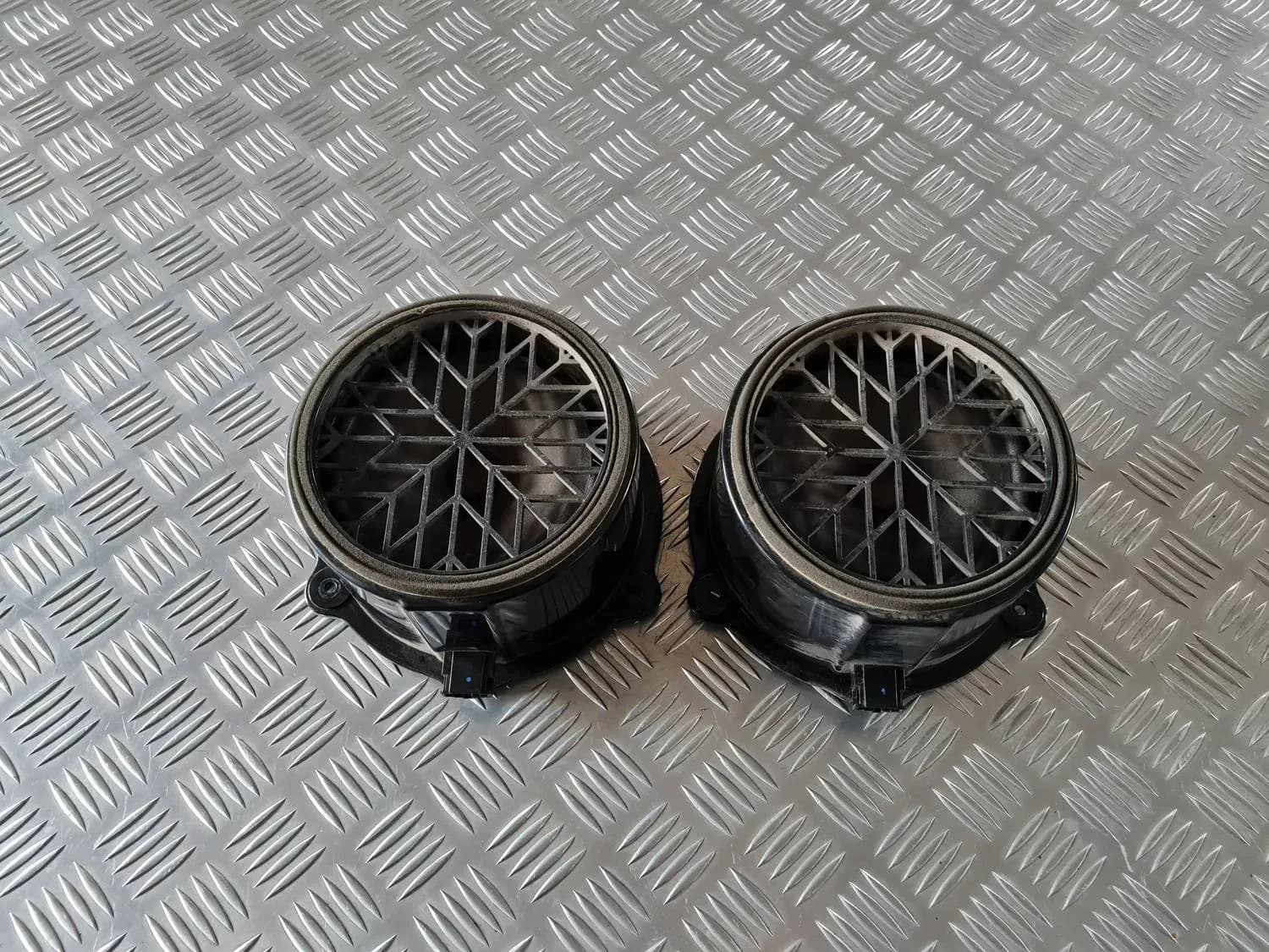 Door speaker, bottom AUDI A6 2008