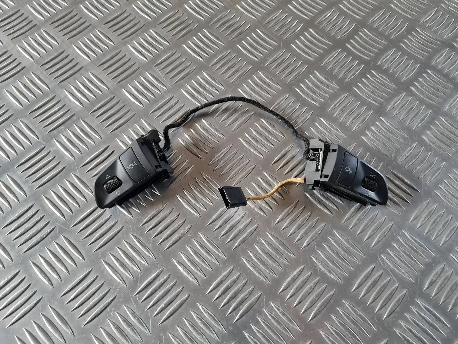 Rudder button AUDI A6 2008 - foto 1