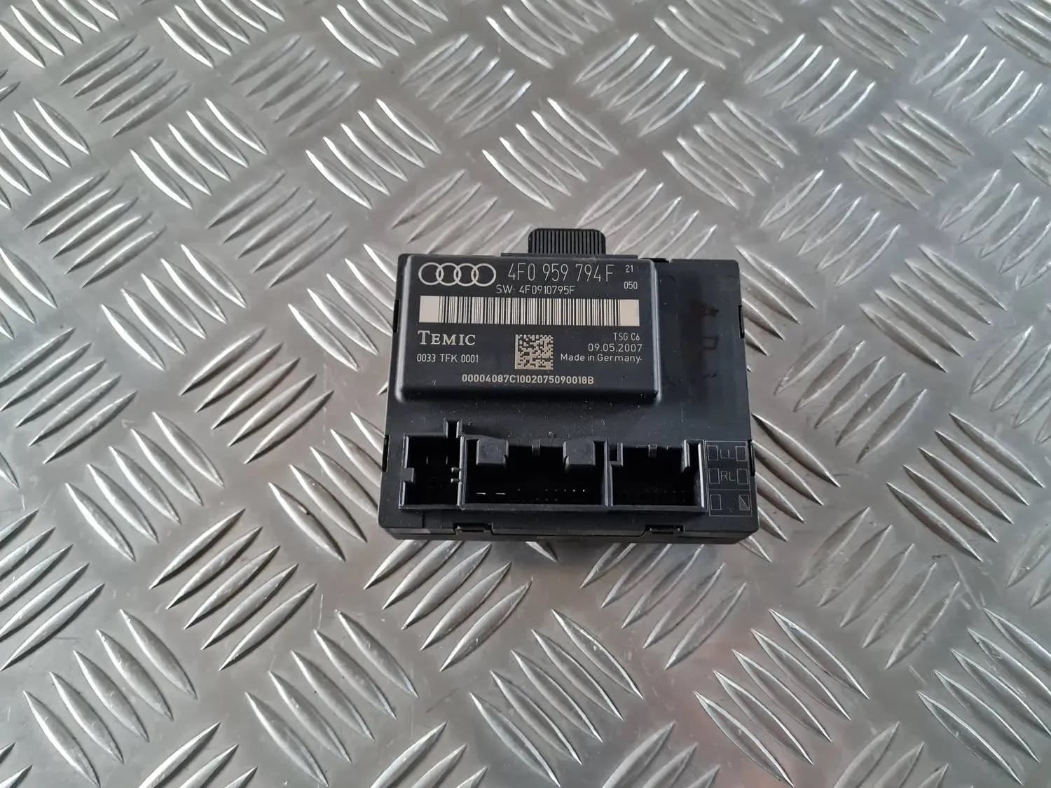 Rear right door control unit AUDI A6 2008 - foto 1