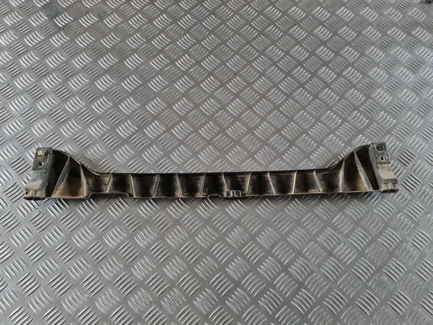 Rear bumper central mount AUDI A6 2008 - foto 3