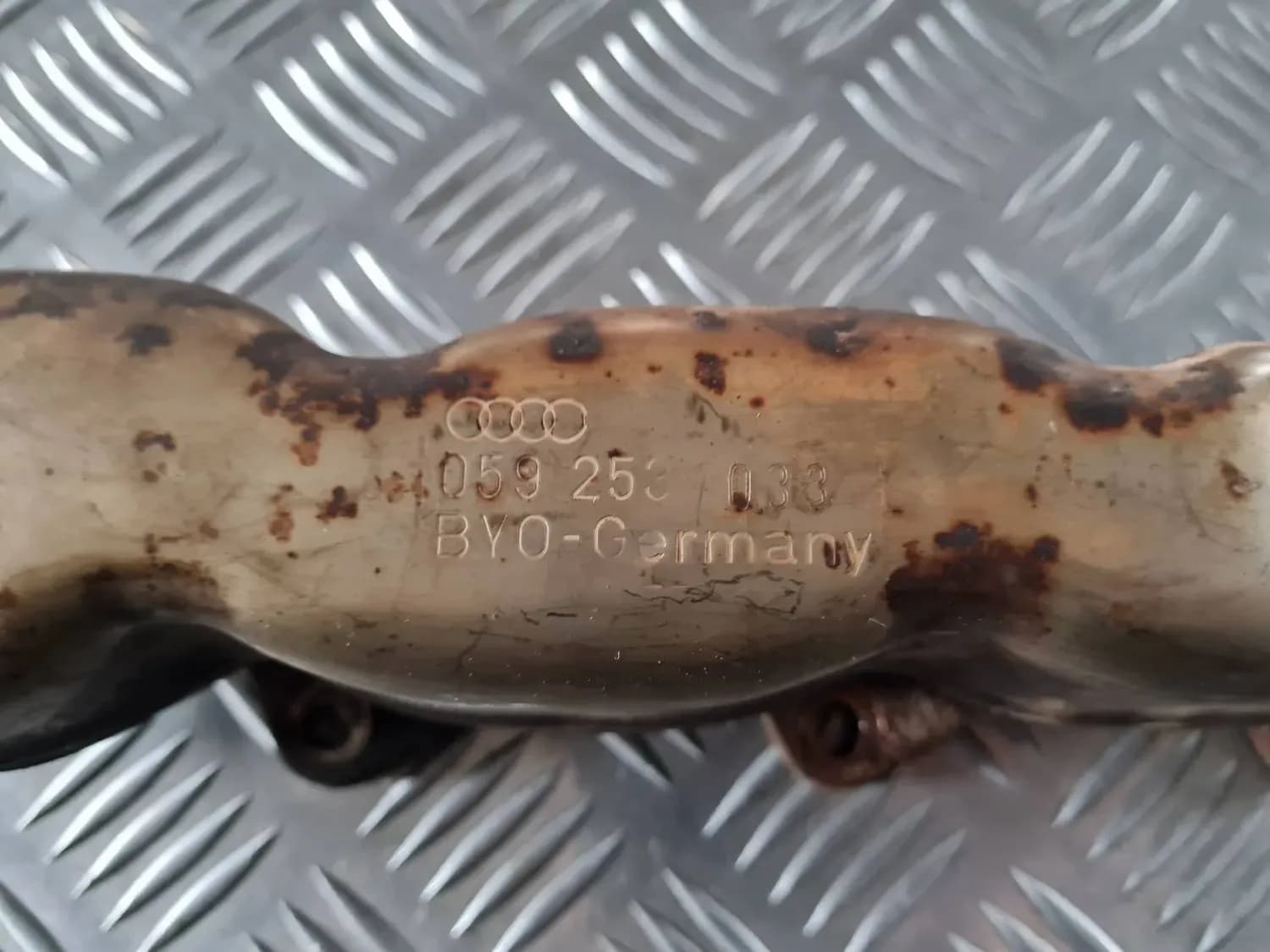 Exhaust manifold AUDI A6 2008 - foto 3
