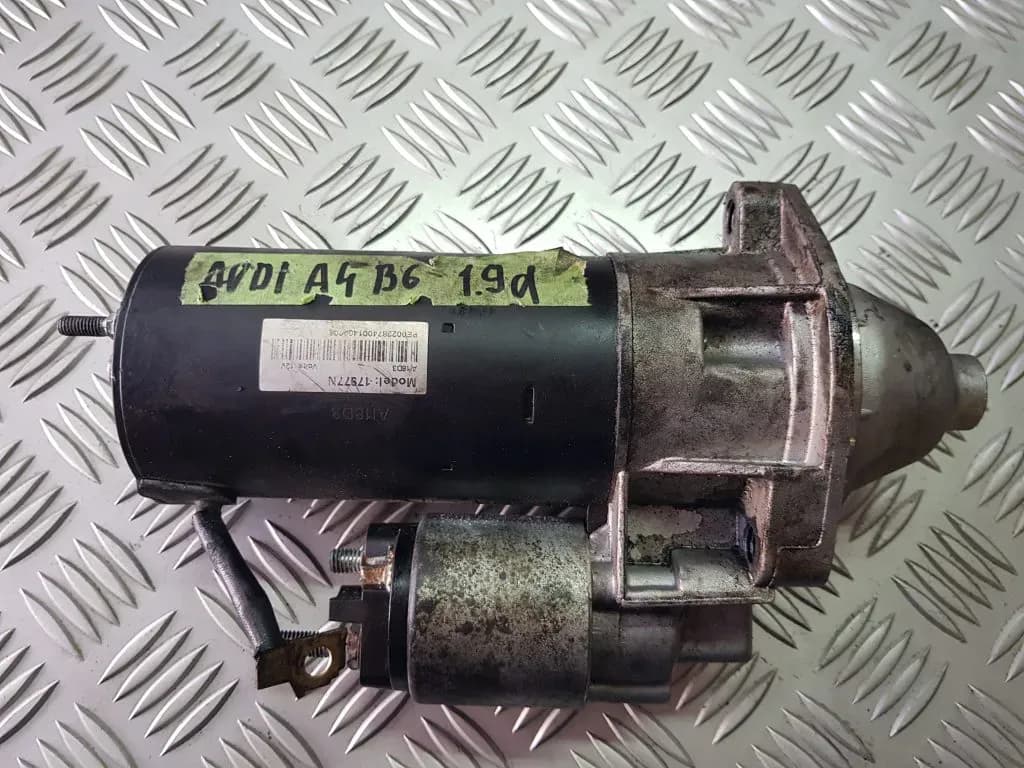 Starter AUDI A4 2003 - foto 1