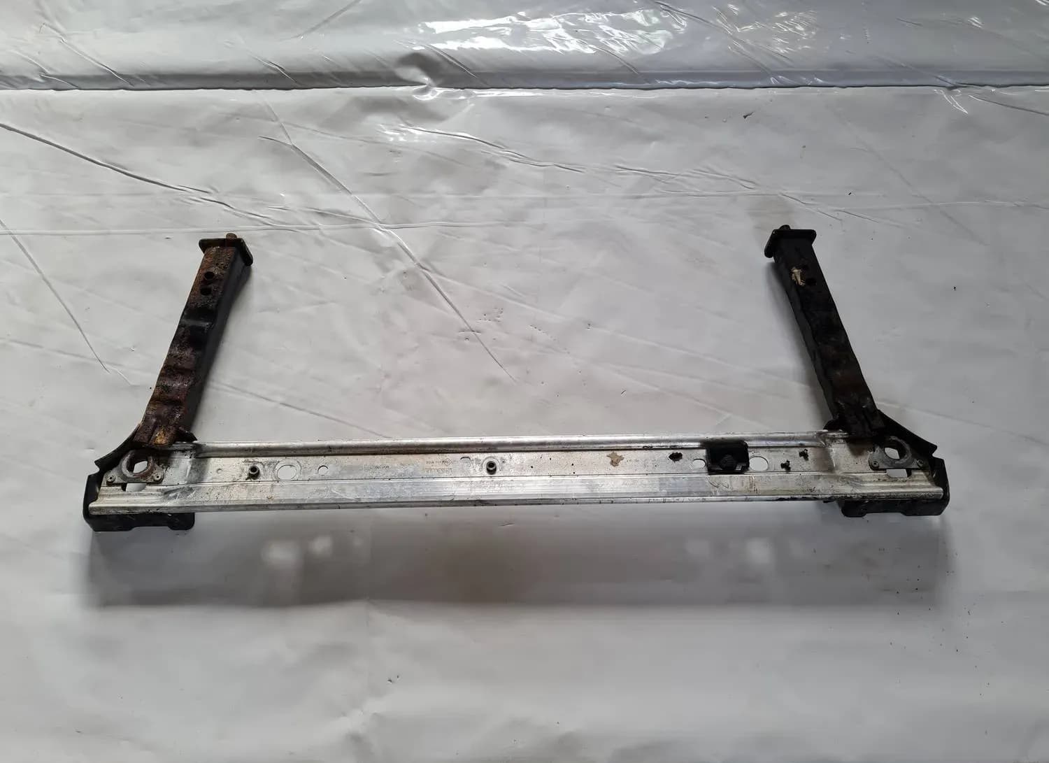 Front axle strut RENAULT SCENIC III 2011 - foto 1
