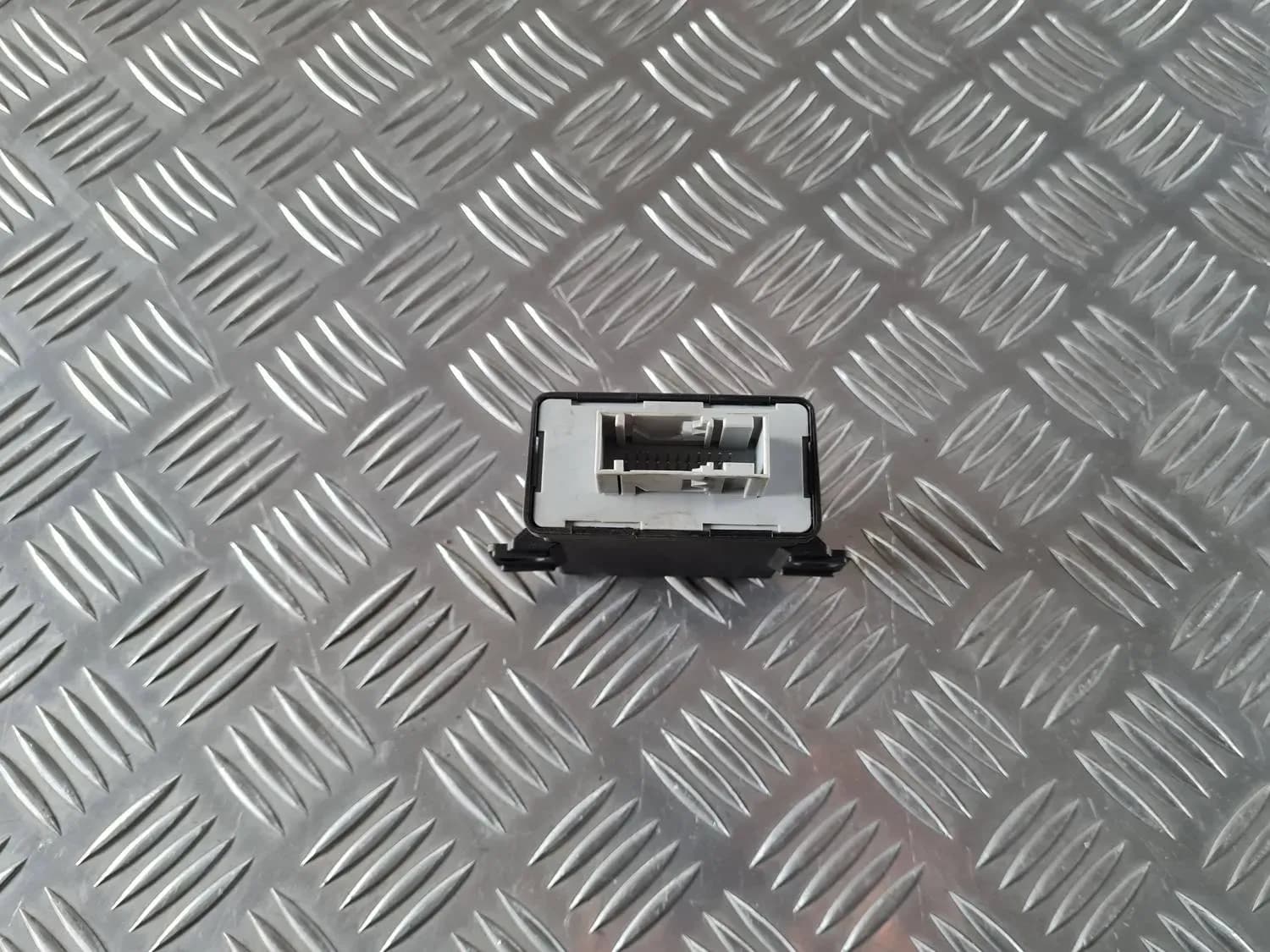 Light control unit AUDI A6 2008 - foto 2