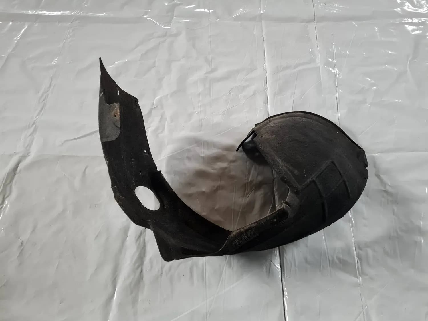Front Right Inner Fender AUDI A6 2008 - foto 3