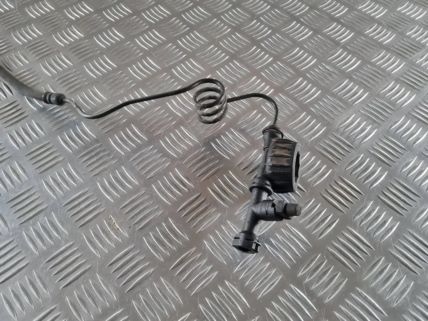 Clutch master cylinder pipe RENAULT SCENIC III 2011 - foto 4