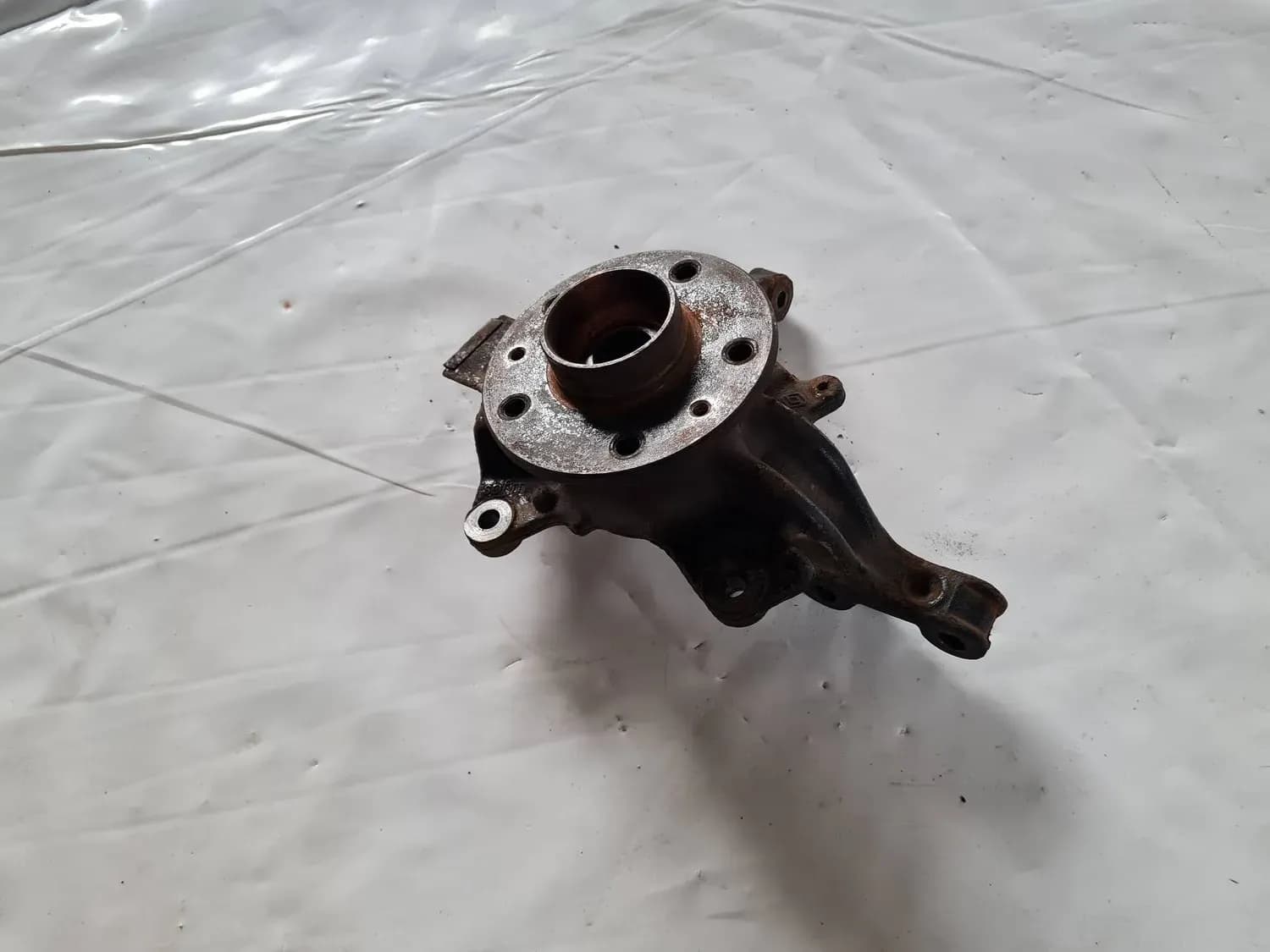 Steering knuckle front right RENAULT SCENIC III 2011 - foto 1