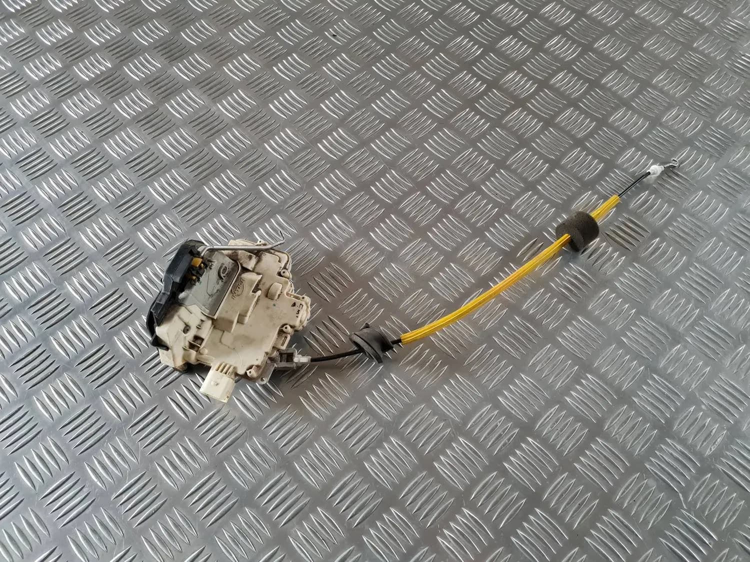 Rear right door lock AUDI A6 2008
