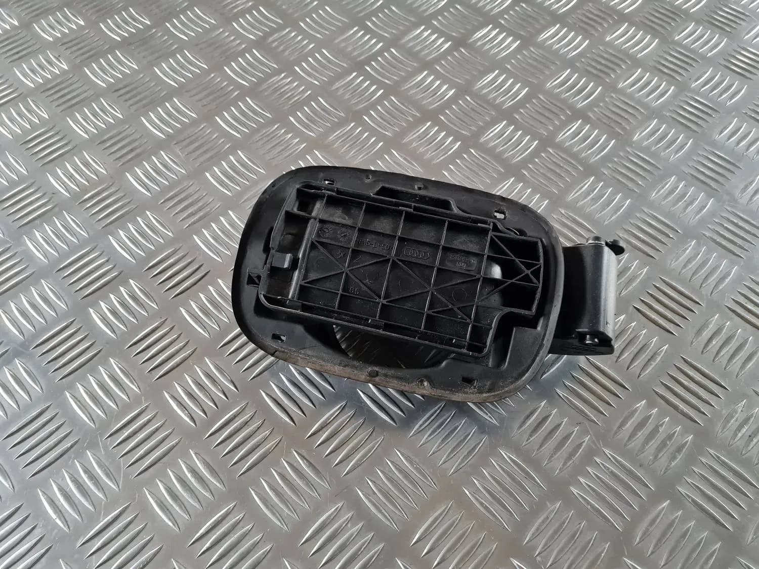 Fuel tank cap AUDI A6 2008 - foto 1