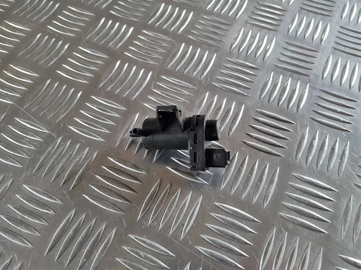 Solenoid vacuum valve RENAULT SCENIC III 2011 - foto 3