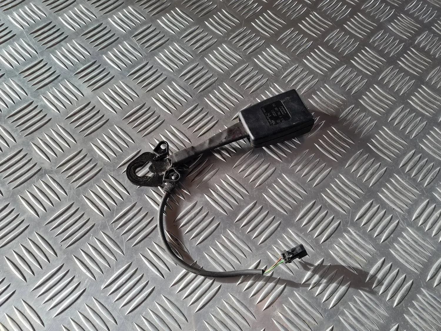 Front seat belt buckle AUDI A6 2008 - foto 2